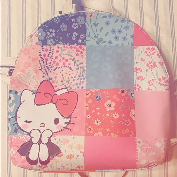 Hello Kitty Backpack - Picture 1 of 3
